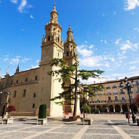Apartamento 1º B - Apartamentos La Catedral لوغرونيو المظهر الخارجي الصورة
